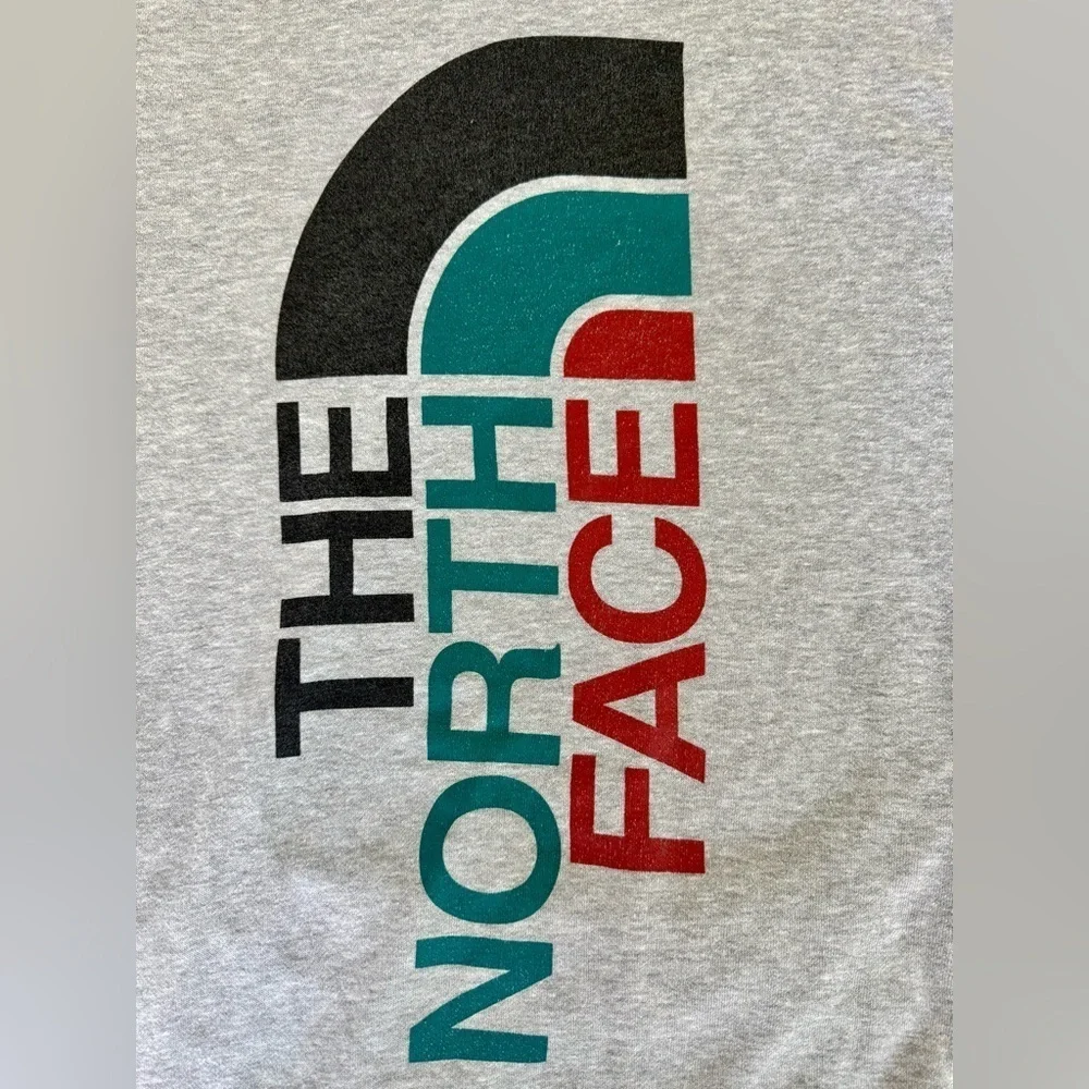 The North Face Hoodie Men’s M Gray Logo Pullover Sweatshirt Kangaroo Pocket